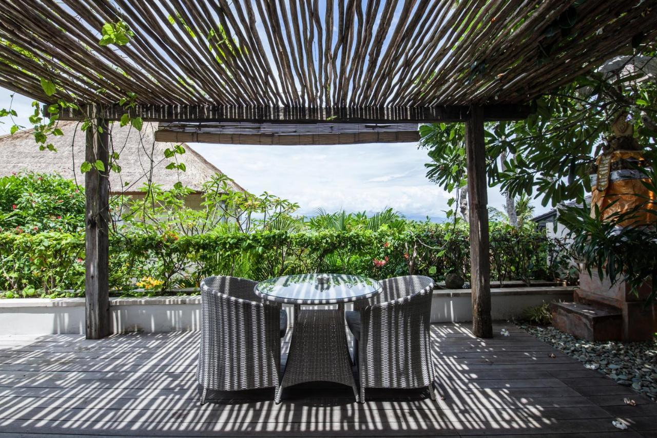 Bersantai Villas Lembongan Island Exterior photo